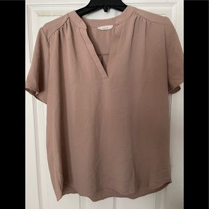Size large Entro top from a local boutique, worn twice. Excellent condition.
